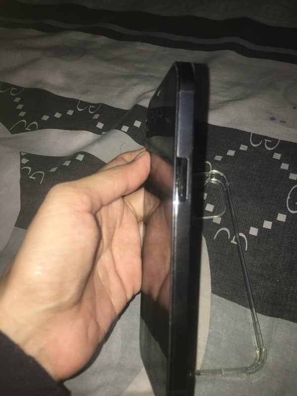 Iphone 12 pro max very good condition 4