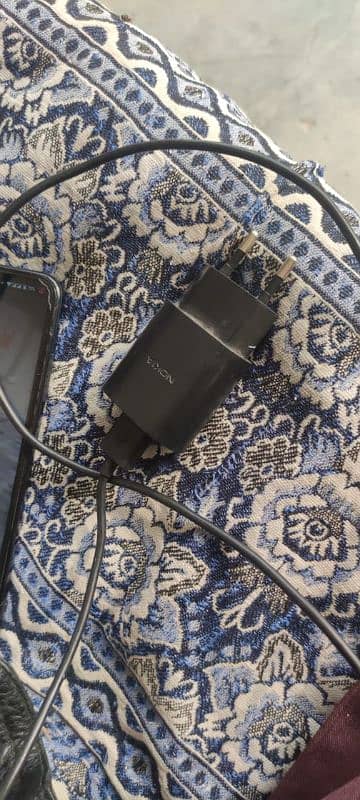 Nokia g 21 ha 4 64 ma ha koi masla nai ha orgenel charger fast. 5