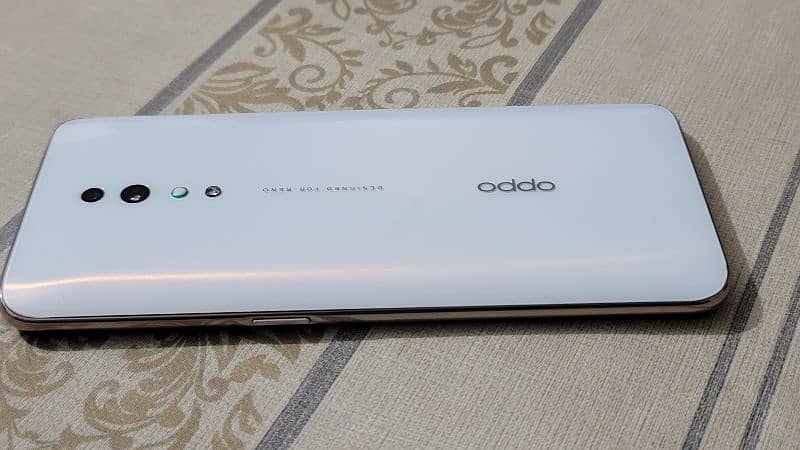 oppo reno z 8gb 512gb super amoled display in good condition 2