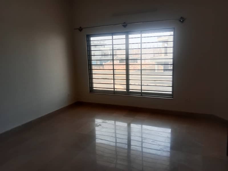 2 Kanal Upper Portion Availabe For Rent in G-16 Islamabad. 12