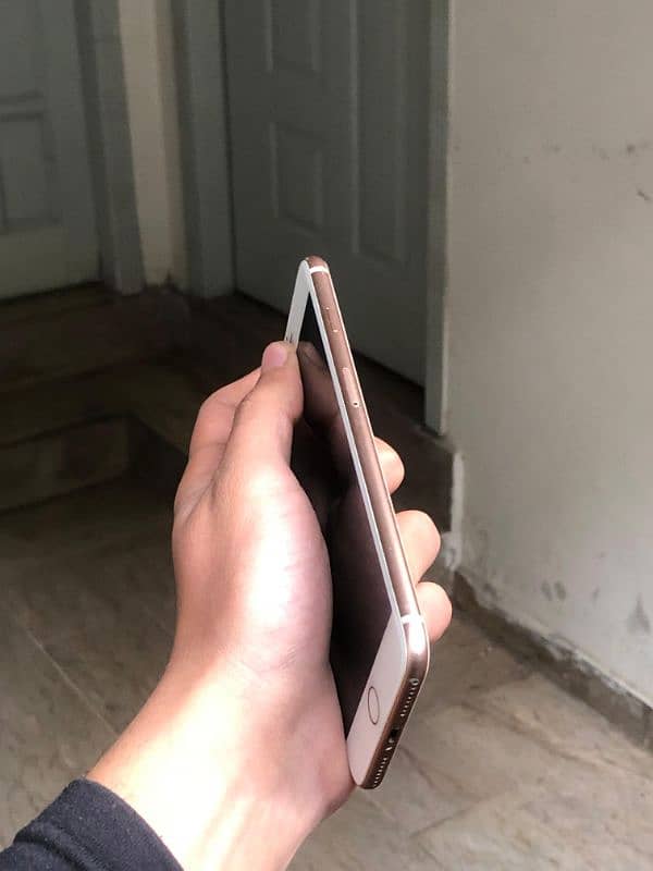 Iphone 8 plus pta 4