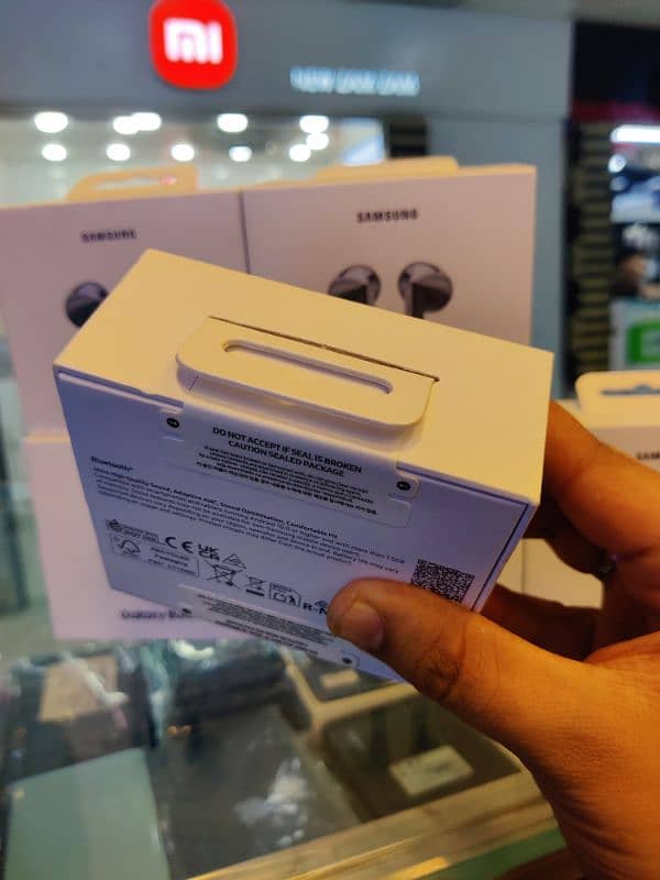 Samsung Galaxy Buds 3 2