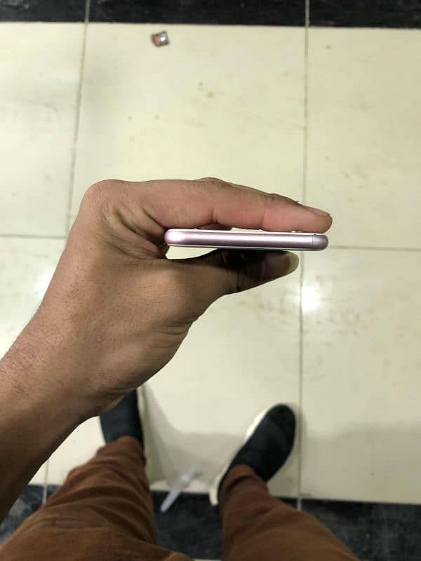 iPhone 6s 32gb PTA appror 4