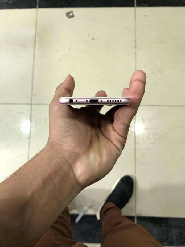 iPhone 6s 32gb PTA appror 5