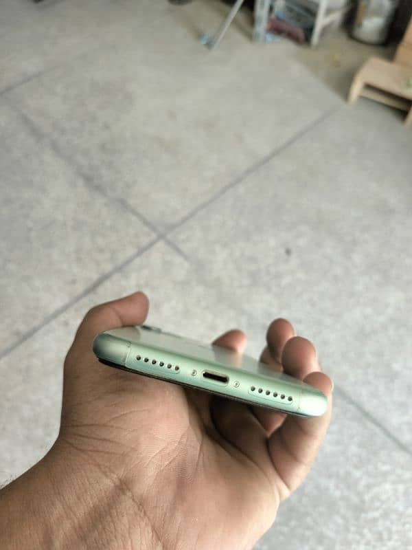 iphone 11 83 health 64 gb 10 by 10 2