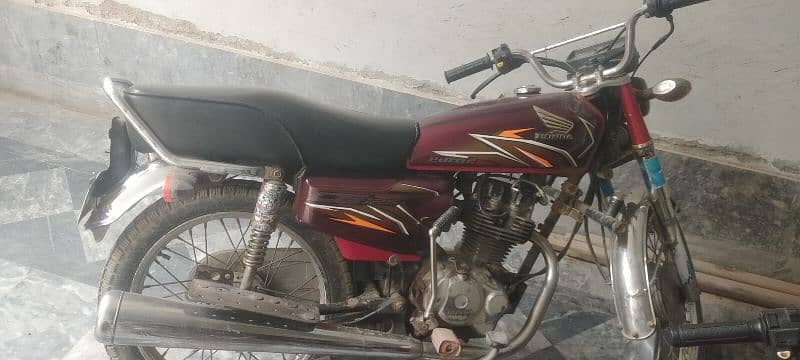 USED AND GOOD CONDITION ENGINE 0