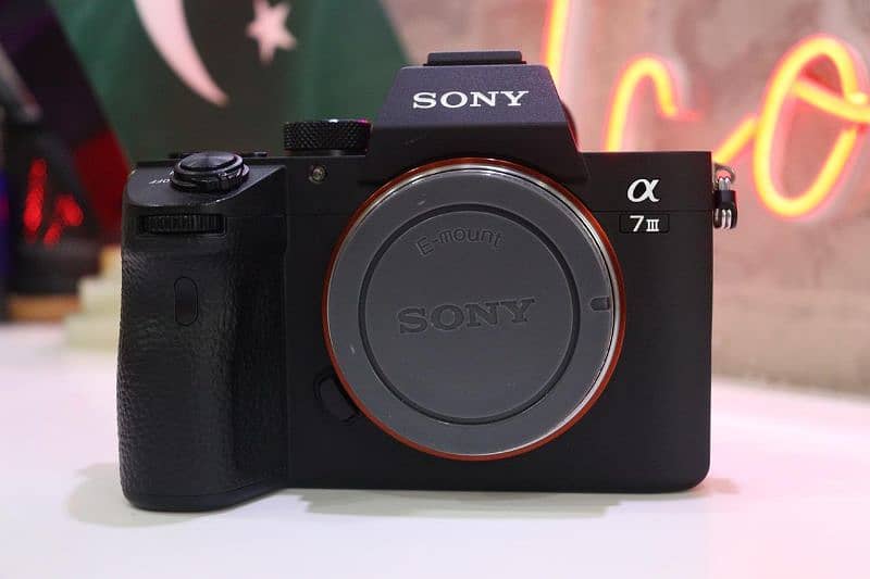 Sony a7iii body only 3