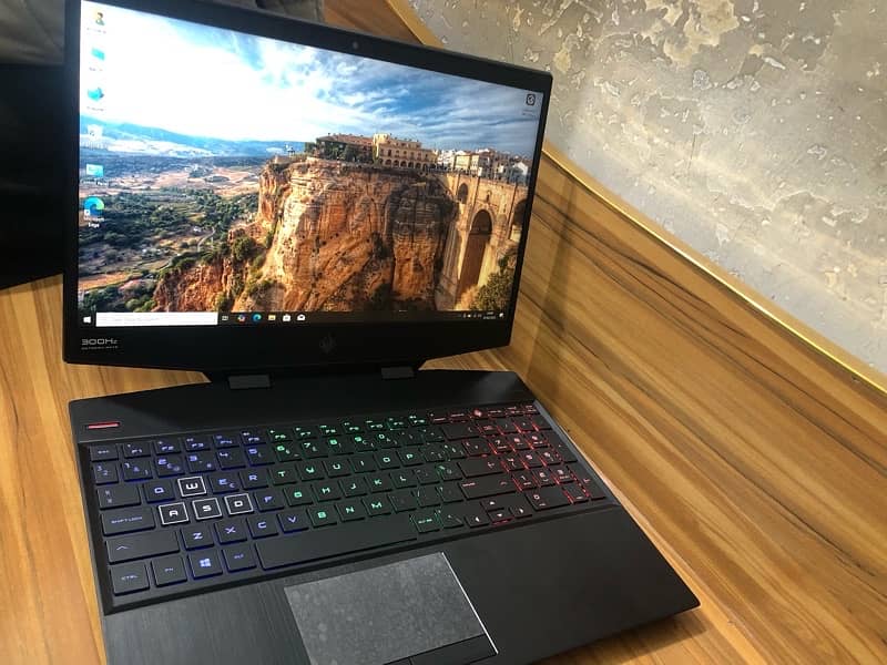 Hp omen 15 DH  ci7-9th 16gb ram 512 ssd 3