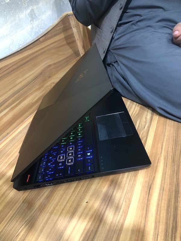 Hp omen 15 DH  ci7-9th 16gb ram 512 ssd 6