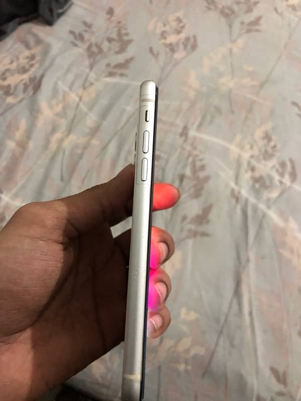 iPhone 11 good condition 2