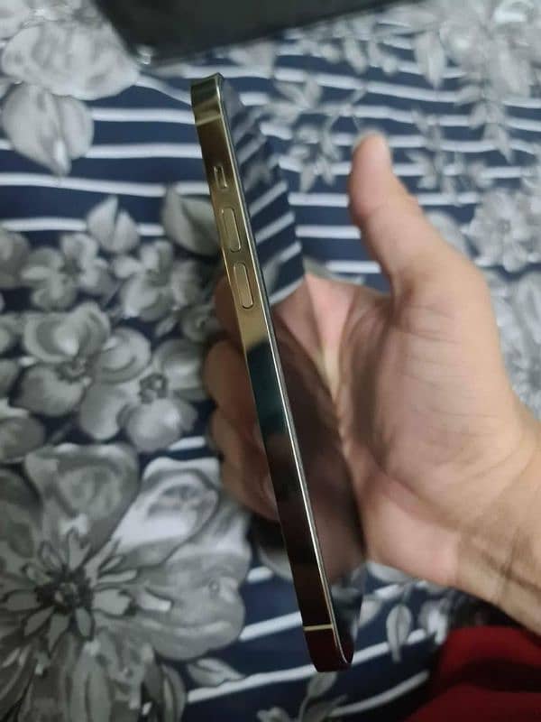 Apple Iphone 14 pro max jv 5