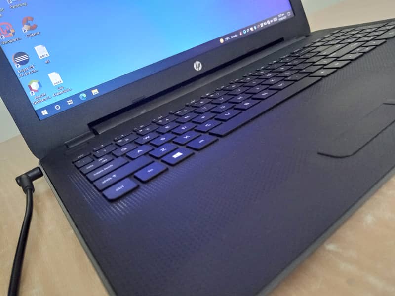 HP 255 g4 8gb ram 500gb SSD 3