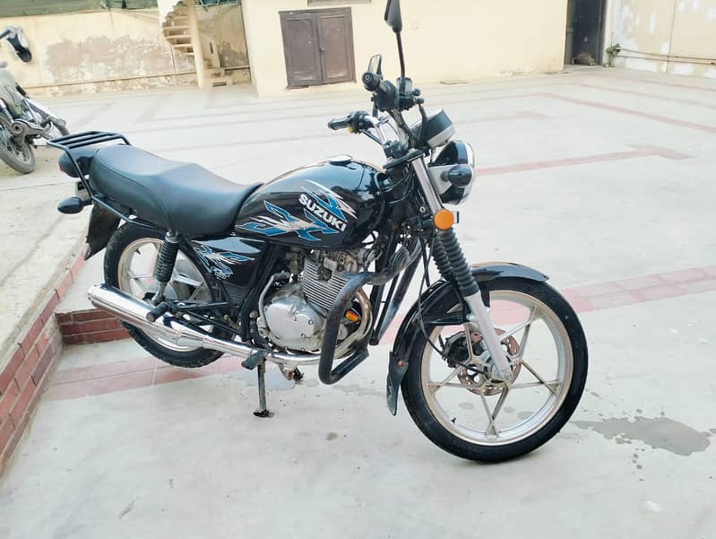 Suzuki GS 150 SE 2022 1