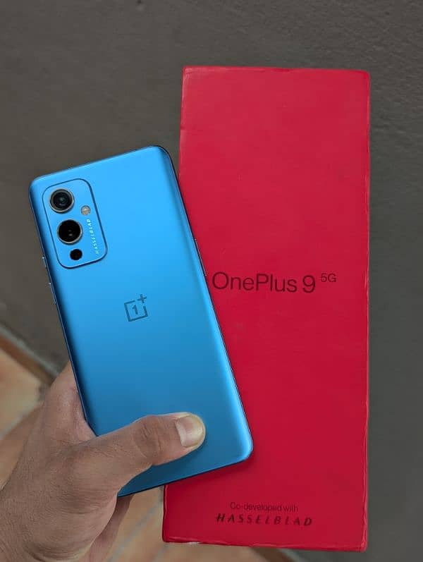 One plus 9 5G Dual sim 12/128gb with original box no exchange 0