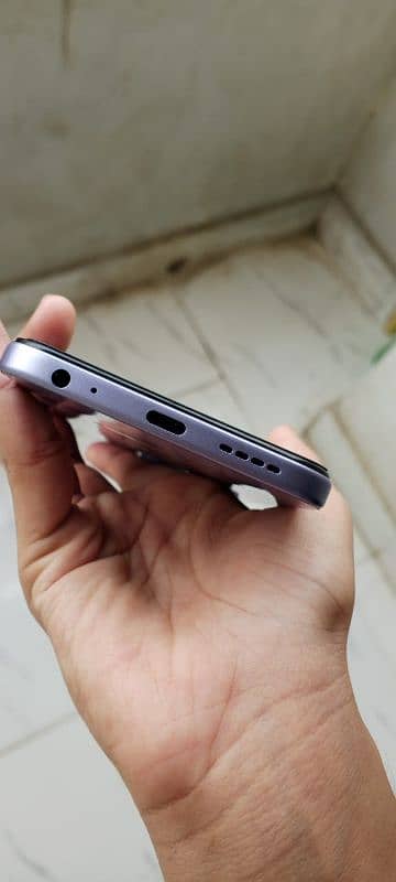 Infinix Hot 50i 6 gb 128 gb Purple Colour 3