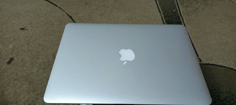 MacBook Air 2015 8/256 4