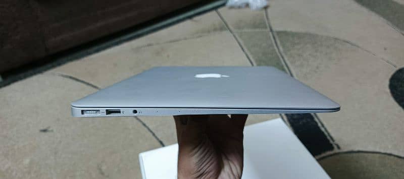 MacBook Air 2015 8/256 5