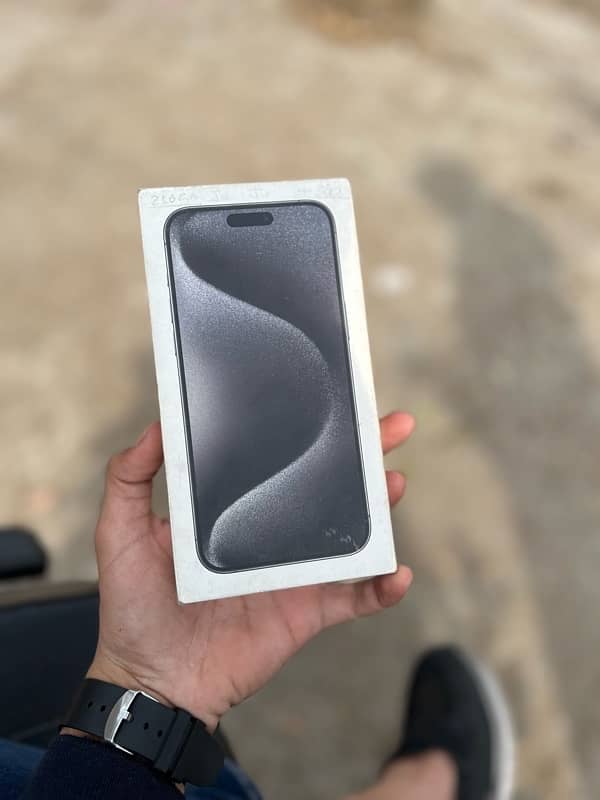 i phone 15pro max 256 gb not pta jv battery 100% 8