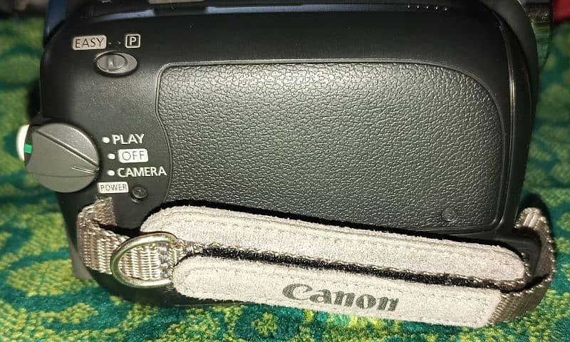 Canon ZR-900 MiniDV Camcorder 3