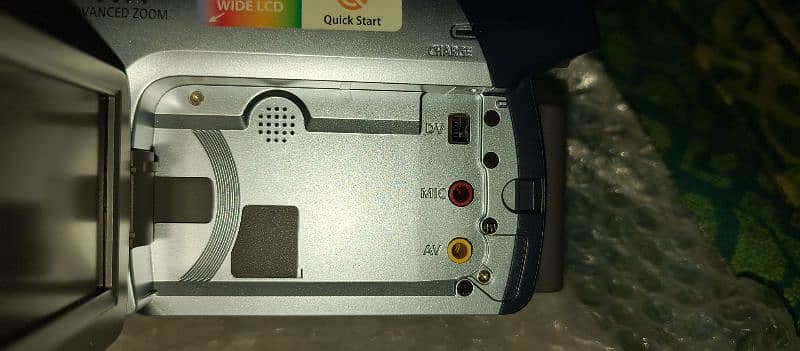 Canon ZR-900 MiniDV Camcorder 5