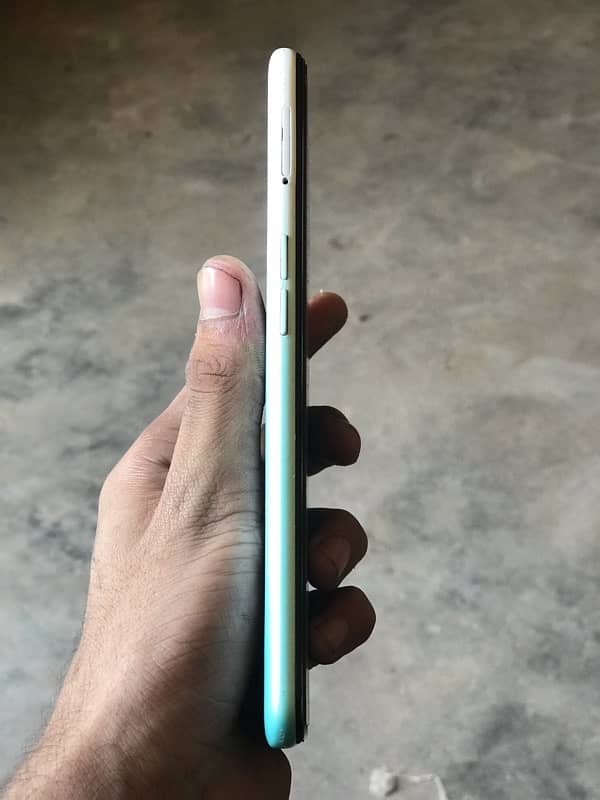 OPPO a31 1