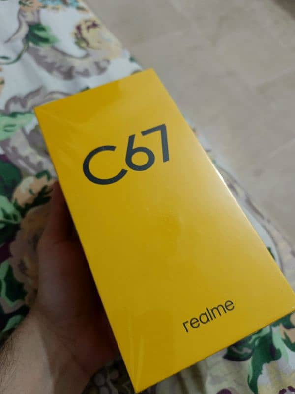 realme c67 8/128 0