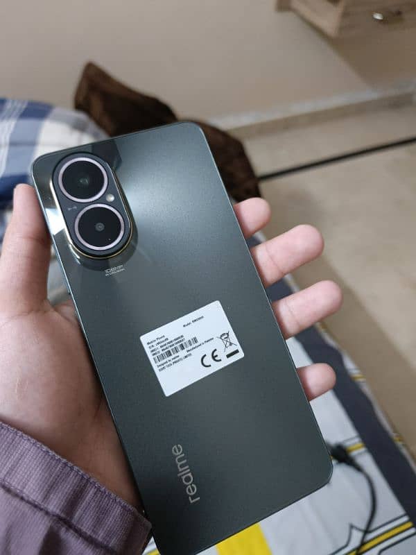 realme c67 8/128 6