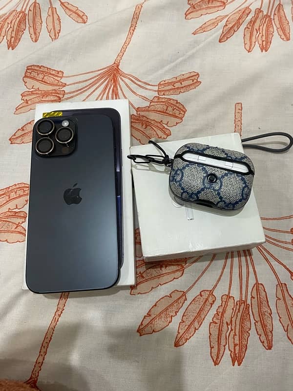 Iphone 16 Pro Max + Apple AirPods Pro 2nd Gen 0