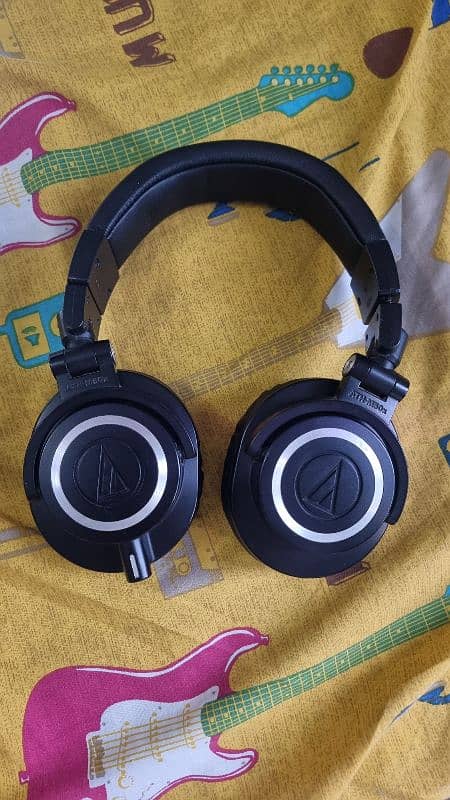 Audio technica ATH M50x with original cable, hardcase, headband cover 1