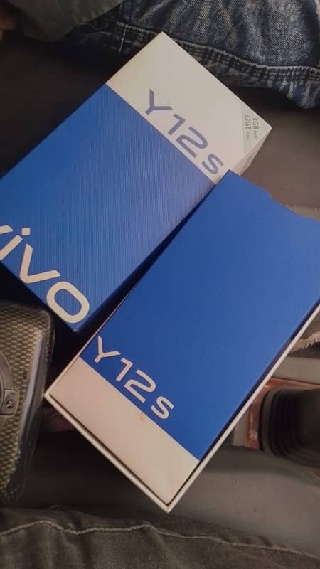 Vivo y12s  ram rom 3 32 5