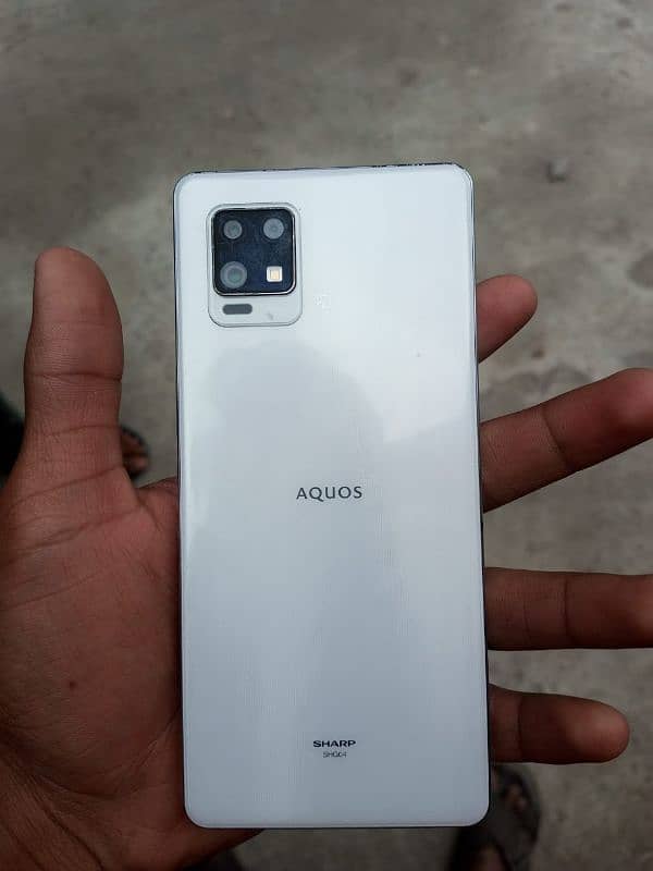 Aquos zero 6   8/128 gb 2