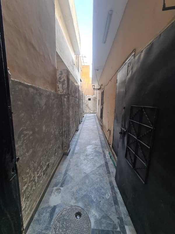 10MARLA TILE GROUND AND 1ST FLOOR PORTIONS FOR RENT IN ALLAMA IQBAL TOWN 8