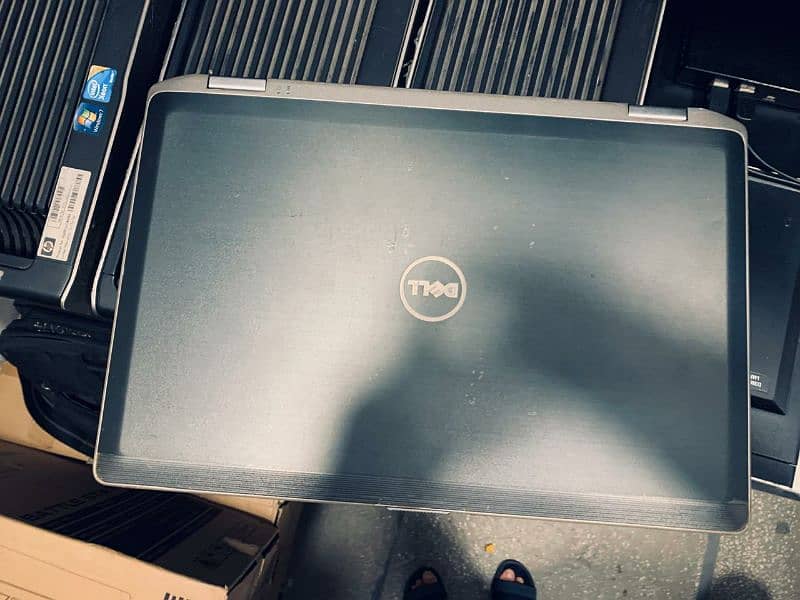 Dell laptop latitude E6520 0