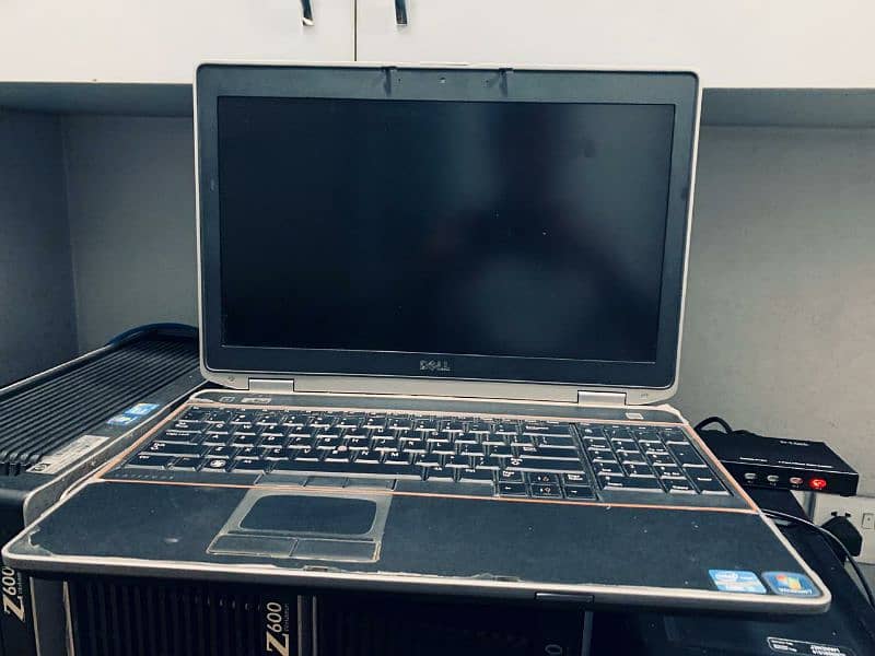 Dell laptop latitude E6520 1