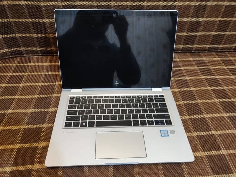 Hp elitebook x360  1030  G2  core i7 7th gen 1