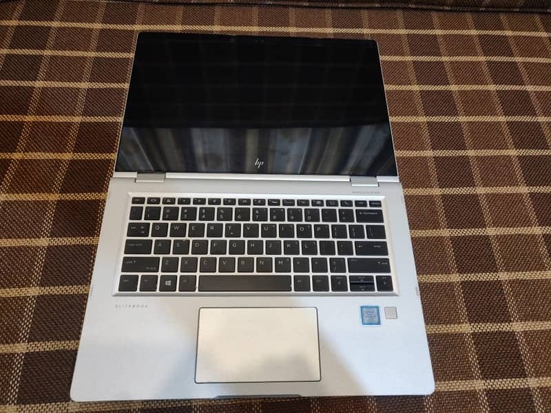 Hp elitebook x360  1030  G2  core i7 7th gen 2