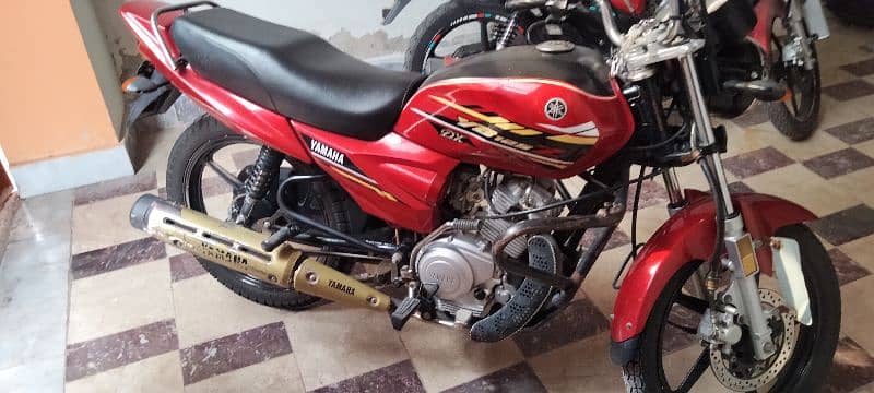 Yamaha 125 DX 2021 Red 4