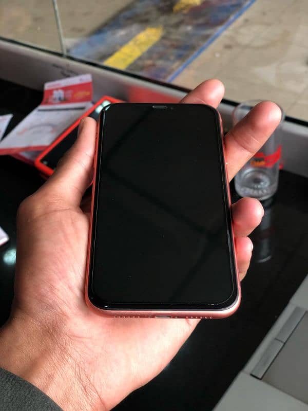 IPHONE XR 10/10 CONDITION 0