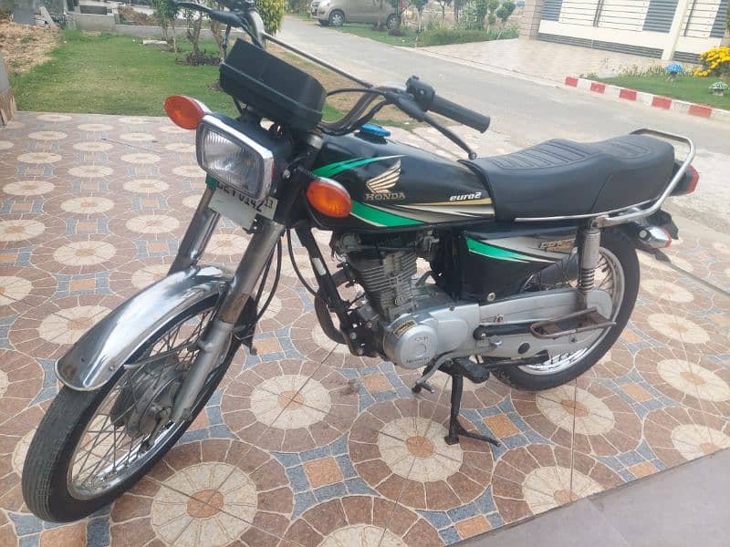 Mint condition honda 125 for sale 5