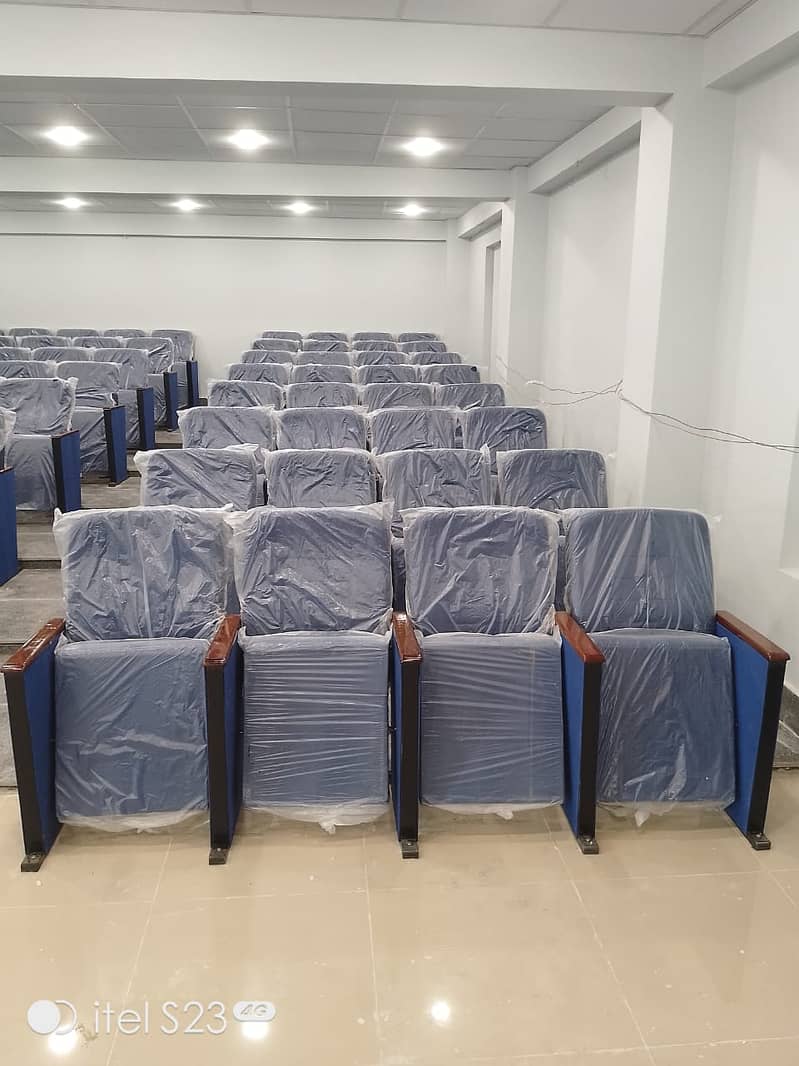 Auditorium Chairs/ Theater Chairs 12