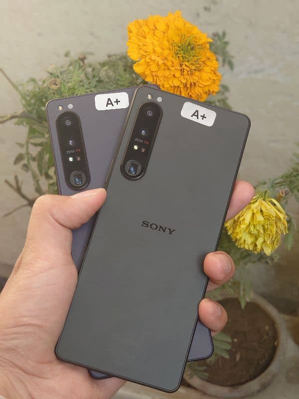 Sony Xperia 1 Mark 4 | 5 Mark 4 | 1 Mark 3 | Google Pixel Phone | 1 IV 9