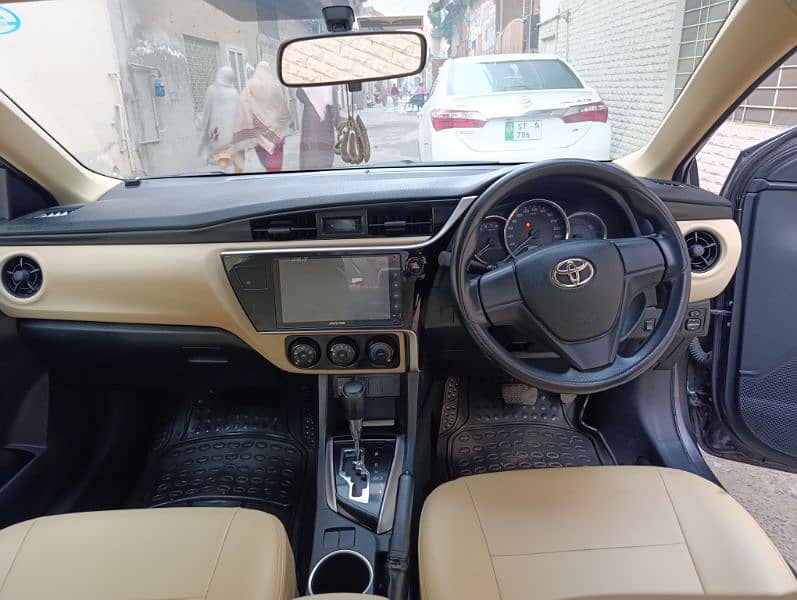 Toyota Corolla GLI 2019 automatic 16