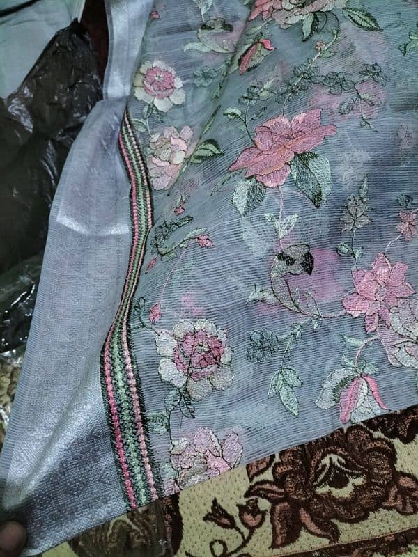 khadi lawn embroidery 4 piece suit 2