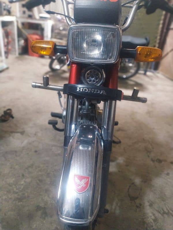 Honda CD 70 2015 3