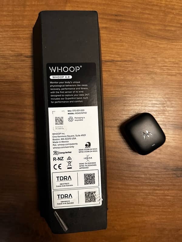 Whoop 4.0 smart watch fitness tracker 1