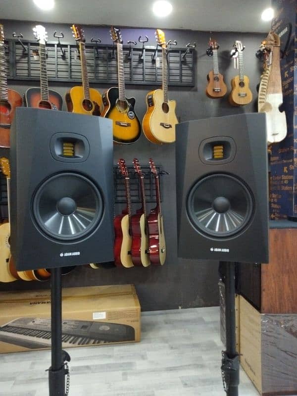 Adam Audio T8V Studio Monitors 0