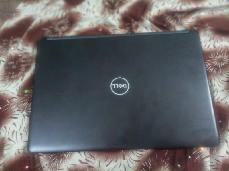 Laptop Dell cori i5,7th generation,8/256gb with Sim option,fingerprint 0