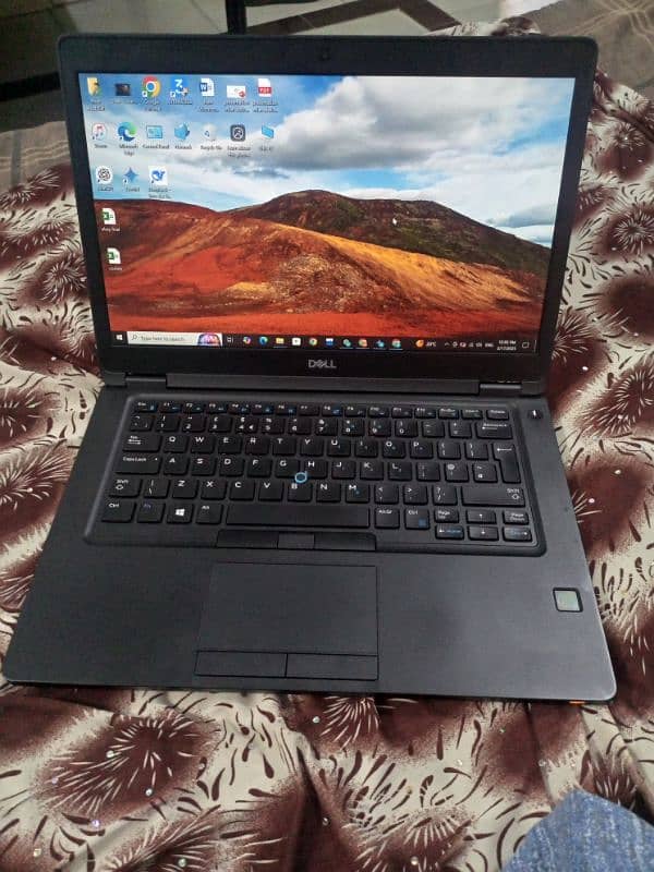 Laptop Dell cori i5,7th generation,8/256gb with Sim option,fingerprint 9