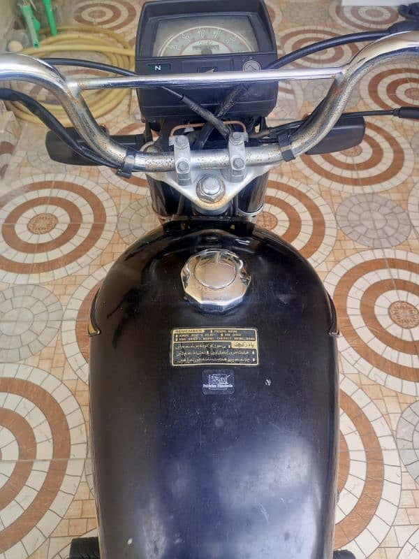 Honda CD70 2021 Model For Sale in Bahria Town Karachi 10