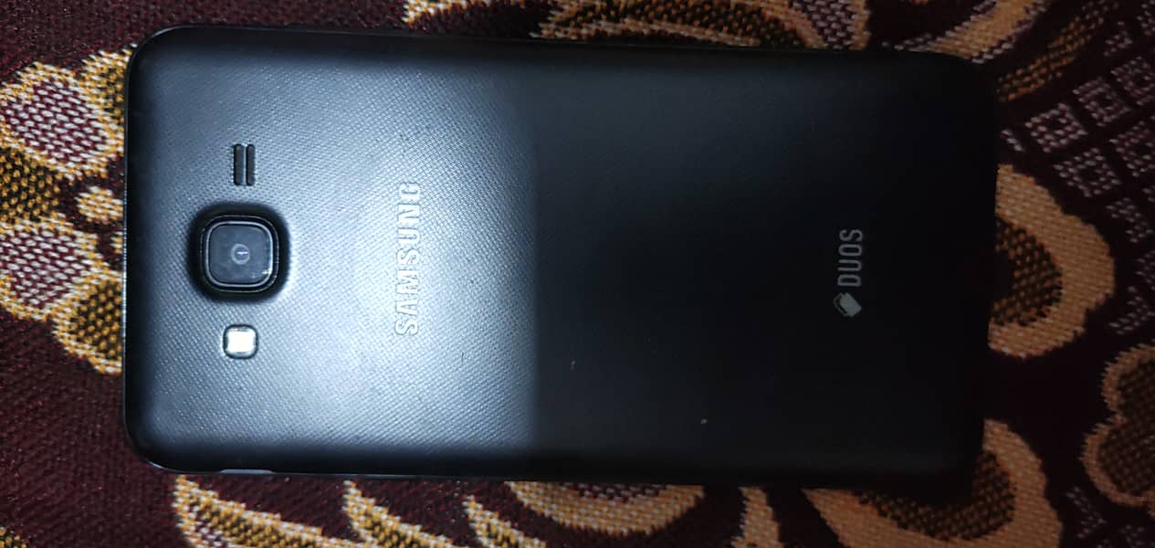 Samsung Mobile J7 core 2